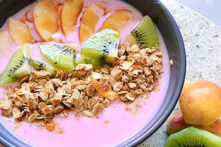 iogurte e frutas